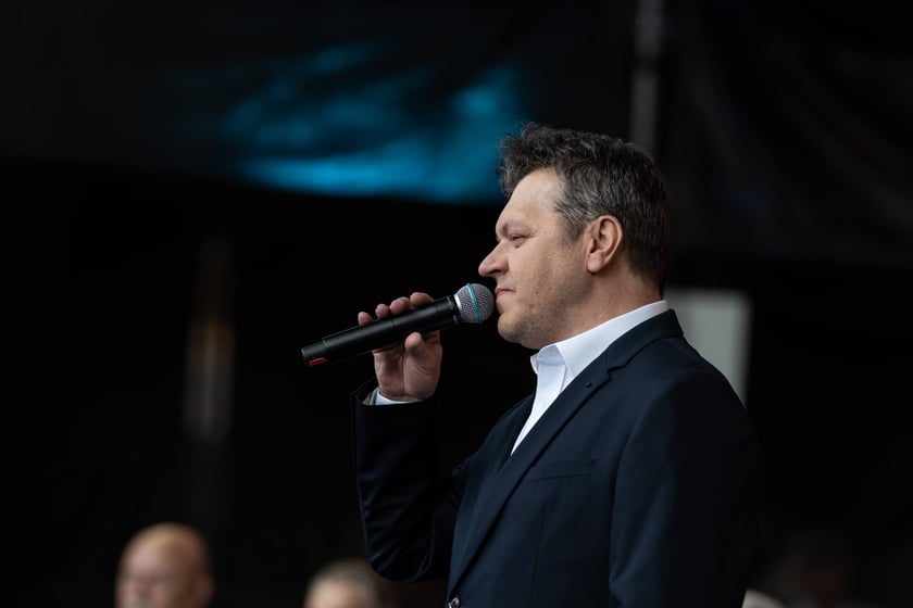 Koncert ?Hej szable w dłoń!? poświęcony Andrzejowi Waligórskiemu na Rynku we Wrocławiu, 26.06.2022 r.