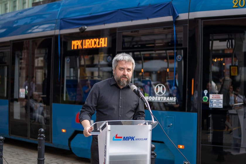 Wrocław pamięta o Andrzeju Waligórskim: tramwaj jego imienia i  wrocławski krasnal, 26.06.2022 r.