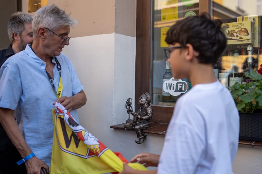 Wrocław pamięta o Andrzeju Waligórskim: tramwaj jego imienia i  wrocławski krasnal, 26.06.2022 r.
