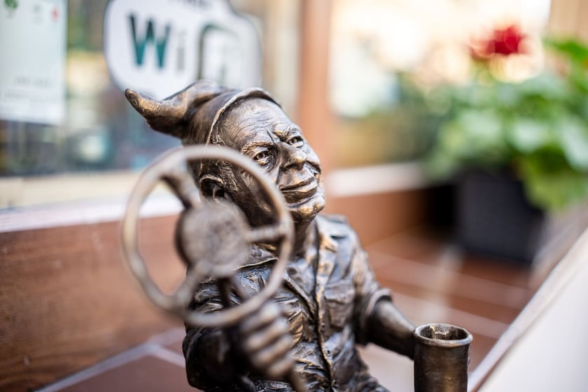 Wrocław pamięta o Andrzeju Waligórskim: tramwaj jego imienia i  wrocławski krasnal, 26.06.2022 r.