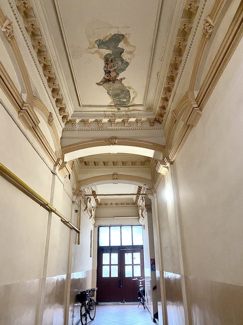Najładniejsze kamienice, klatki schodowe i sienie Wrocławia