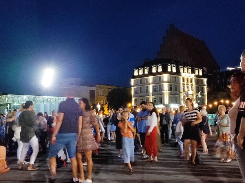 Wrocławska Potańcówka na placu Wolności 6 sierpnia