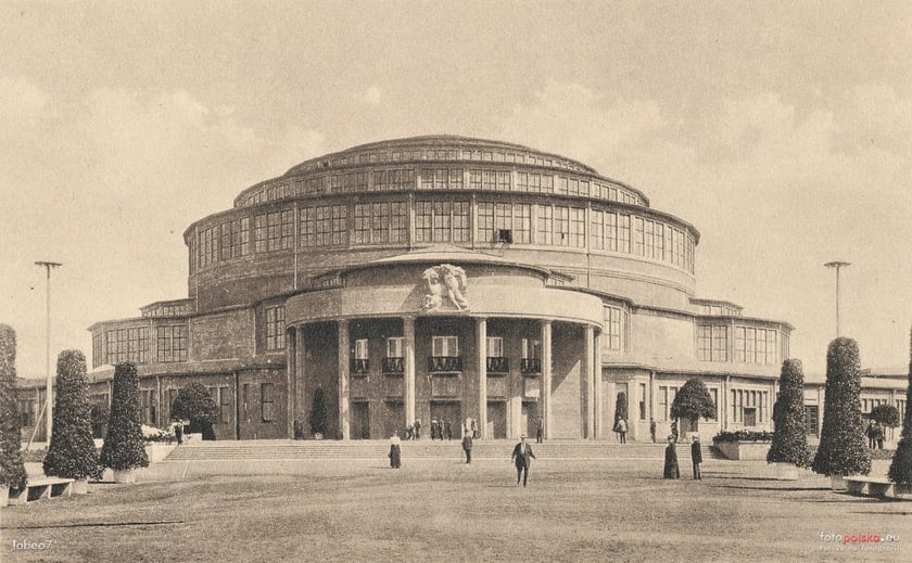 Hala Stulecia na archiwalnych zdjęciach: w czasie budowy i kilka miesięcy po jej oficjalnym otwarciu