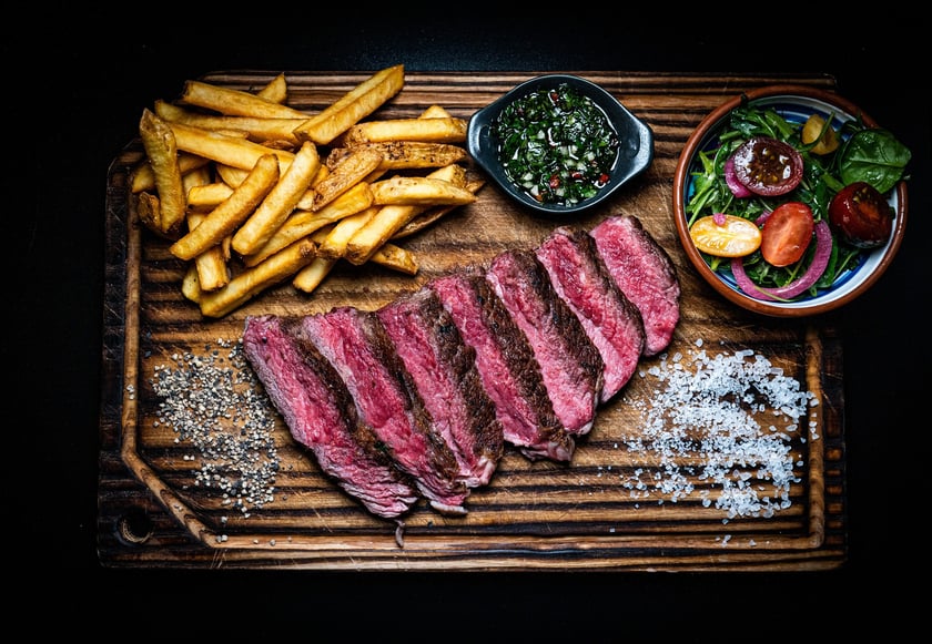 We wrocławskiej restauracji Meatologia zjemy głównie dania mięsne.