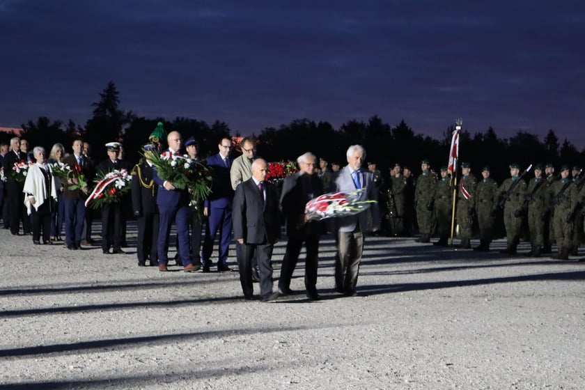 Uroczyste obchody 83. rocznicy wybuchu II wojny światowej na Cmentarzu Żołnierzy Polskich we Wrocławiu