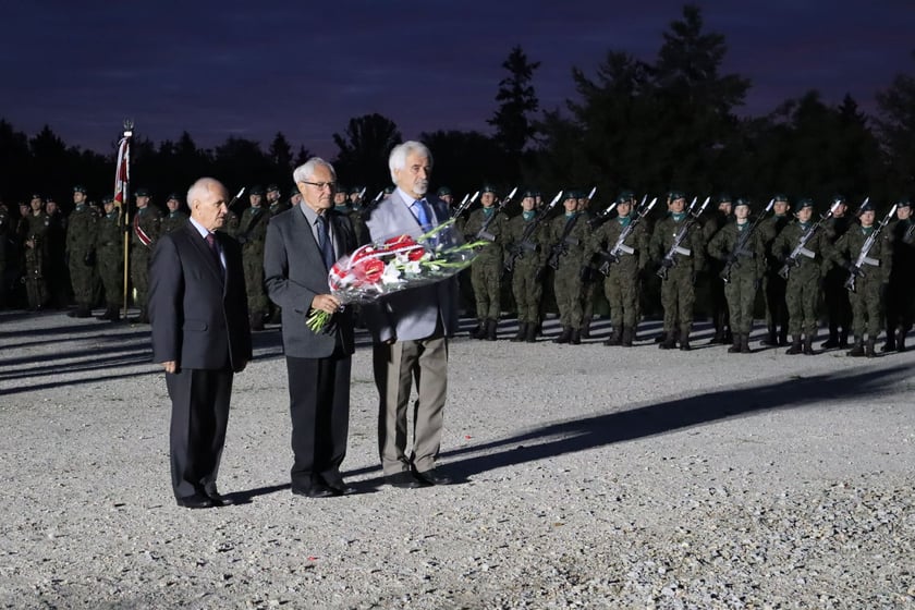 Uroczyste obchody 83. rocznicy wybuchu II wojny światowej na Cmentarzu Żołnierzy Polskich we Wrocławiu