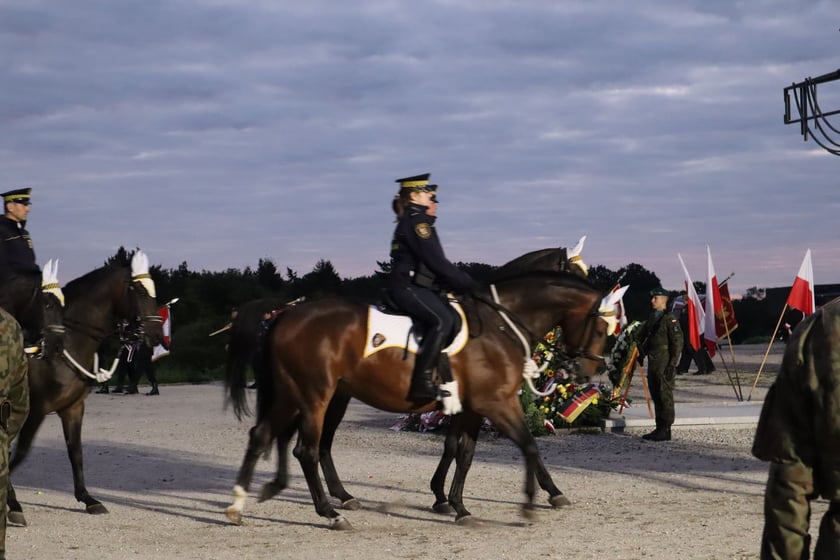 Uroczyste obchody 83. rocznicy wybuchu II wojny światowej na Cmentarzu Żołnierzy Polskich we Wrocławiu