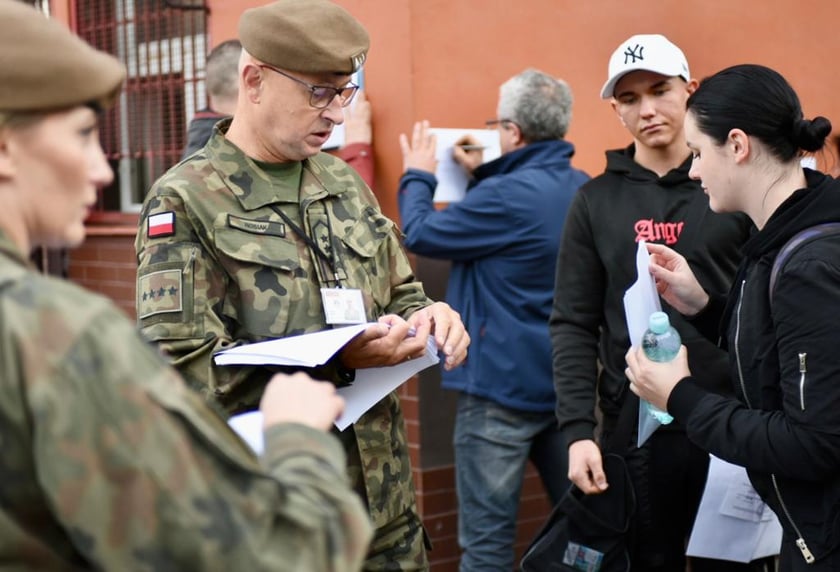 rekrutacja do Wojsk Obrony Terytorialnej (WOT) we Wrocławiu