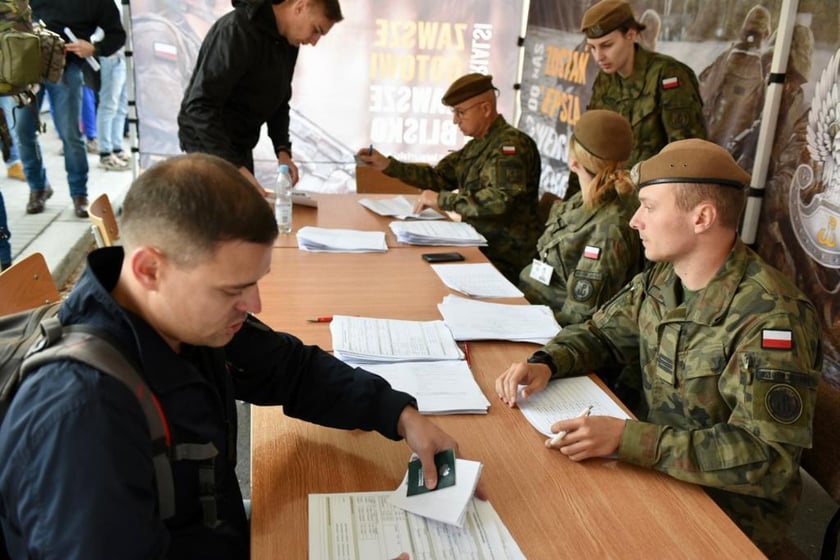 rekrutacja do Wojsk Obrony Terytorialnej (WOT) we Wrocławiu