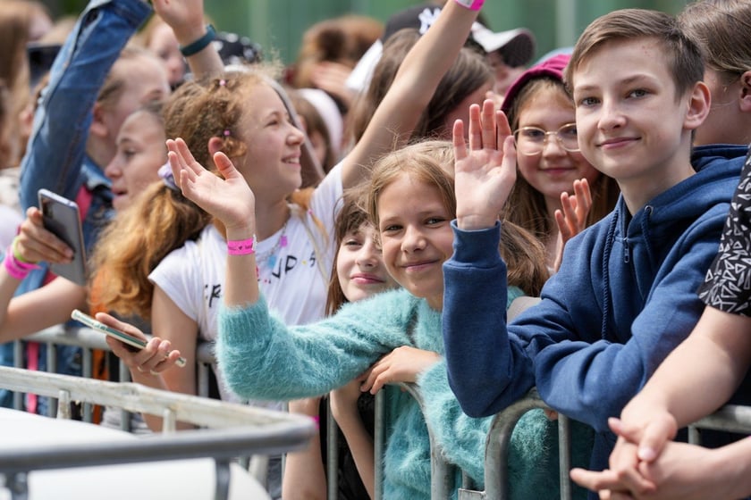 Koncert Sary James na placu Wolności we Wrocławiu