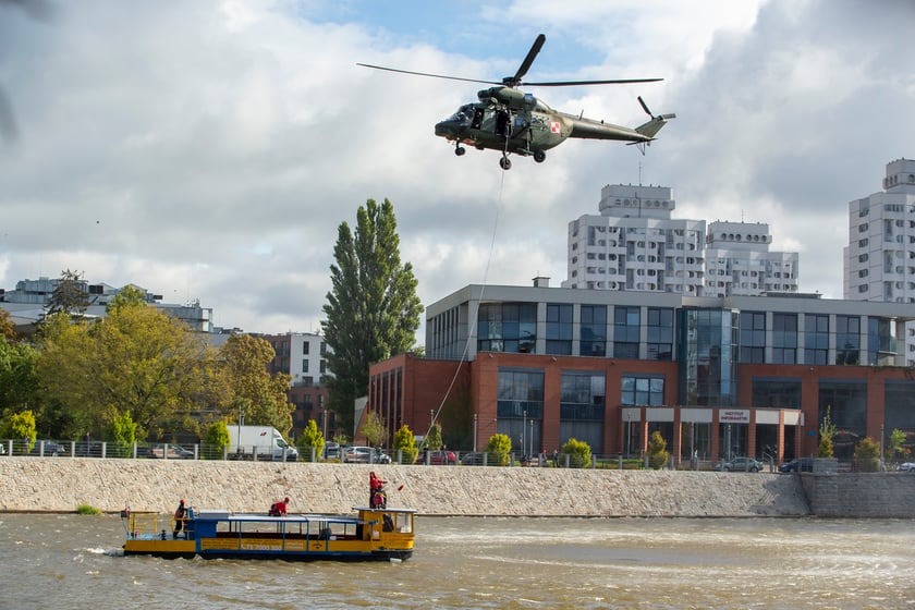 Ćwiczenia straży pożarnej we Wrocławiu ODRA 2022