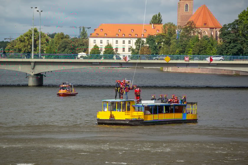 Ćwiczenia straży pożarnej we Wrocławiu ODRA 2022