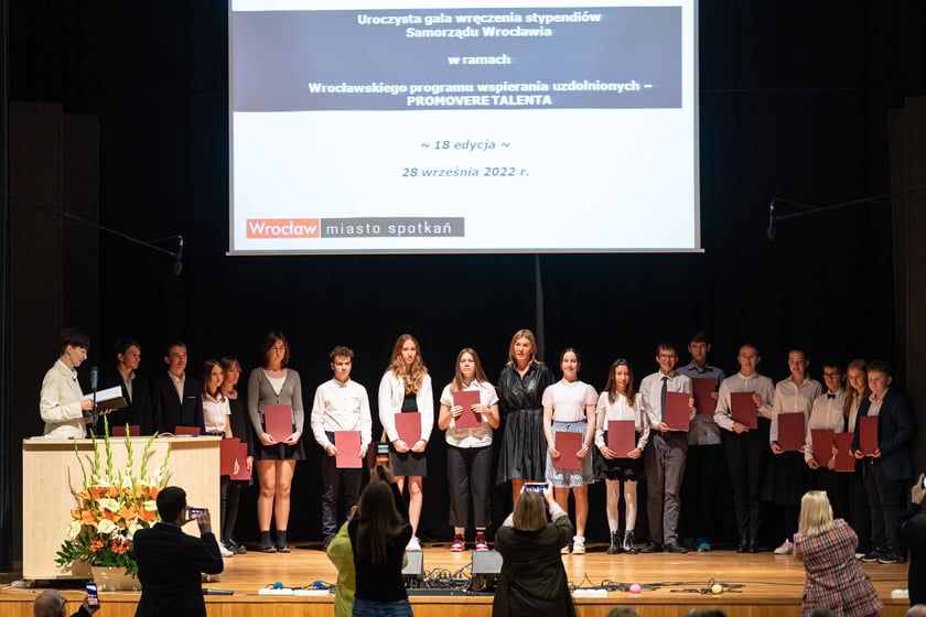 Wręczenie dyplomów wrocławskim stypendystom