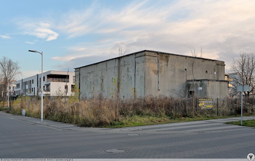 Schron przeciwlotniczy z roku 1943 przy ul. Białodrzewnej