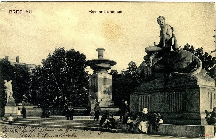 Fontanna Walka i Zwycięstwo na pl. Jana Pawła II