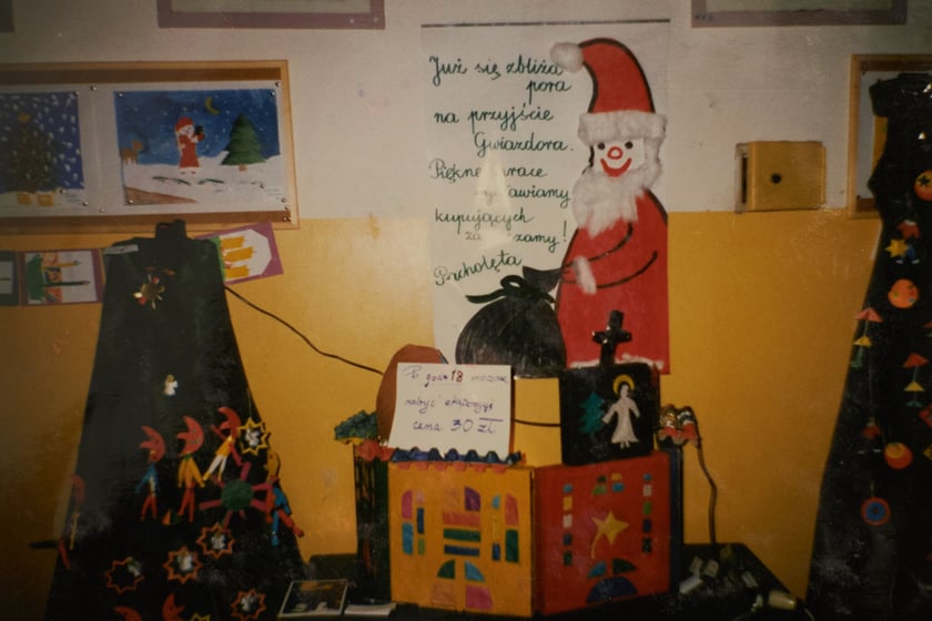 Archiwalne zdjęcia uczniów pochodzą z kronik SP nr 1 we Wrocławiu