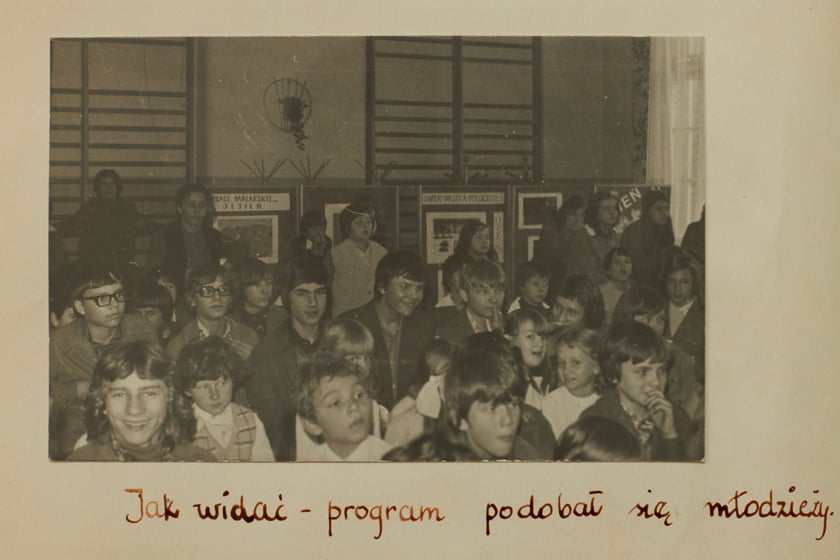Archiwalne zdjęcia uczniów pochodzą z kronik SP nr 1 we Wrocławiu