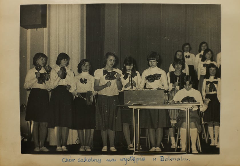 Archiwalne zdjęcia uczniów pochodzą z kronik SP nr 1 we Wrocławiu