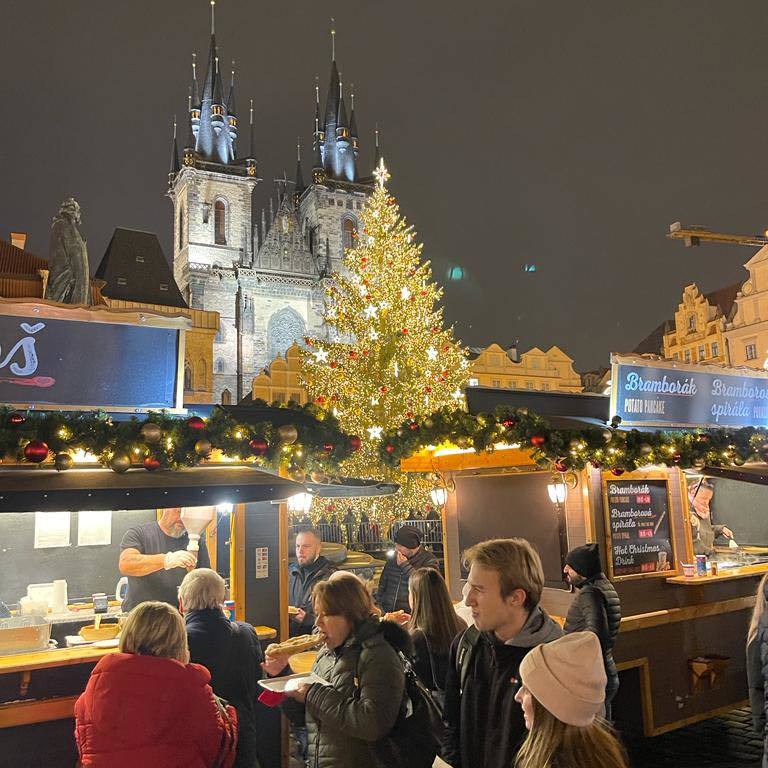 Jarmark bożonarodzeniowy w Pradze