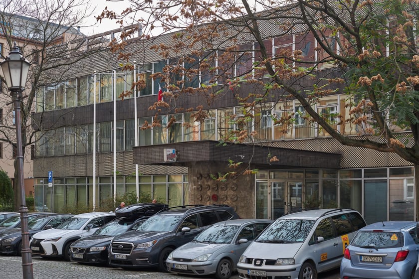 Budynek ZETO we Wrocławiu pod adresem ul. Ofiar Oświęcimskich 7-13