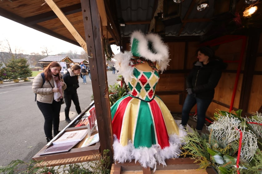 Jarmark Bożonarodzeniowy pod Operą we Wrocławiu