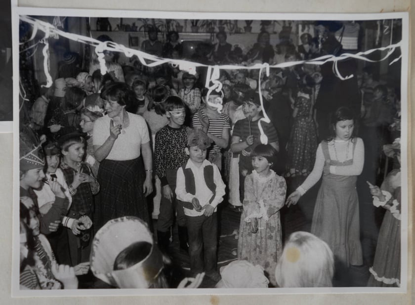 Zdjęcia z kronik szkolnych SP nr 97 we Wrocławiu