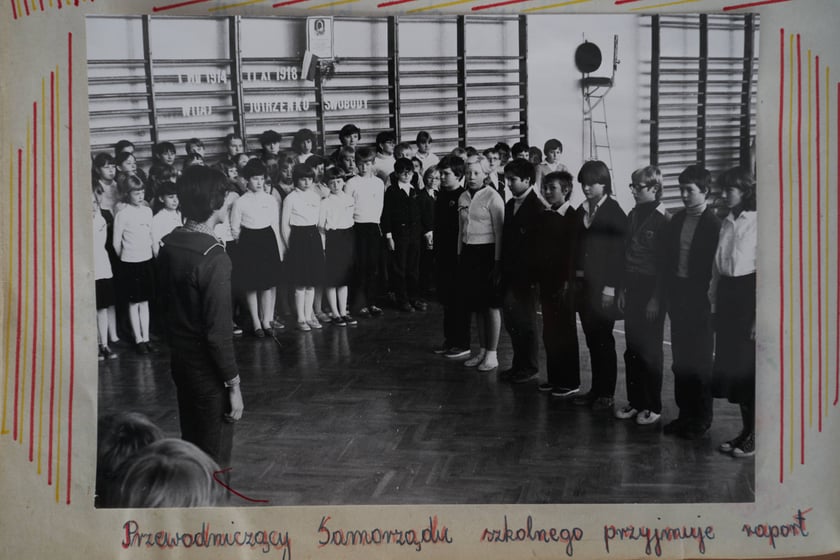 Zdjęcia z kronik szkolnych SP nr 97 we Wrocławiu