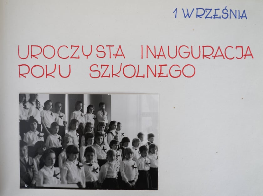 Zdjęcia z kronik szkolnych SP nr 97 we Wrocławiu