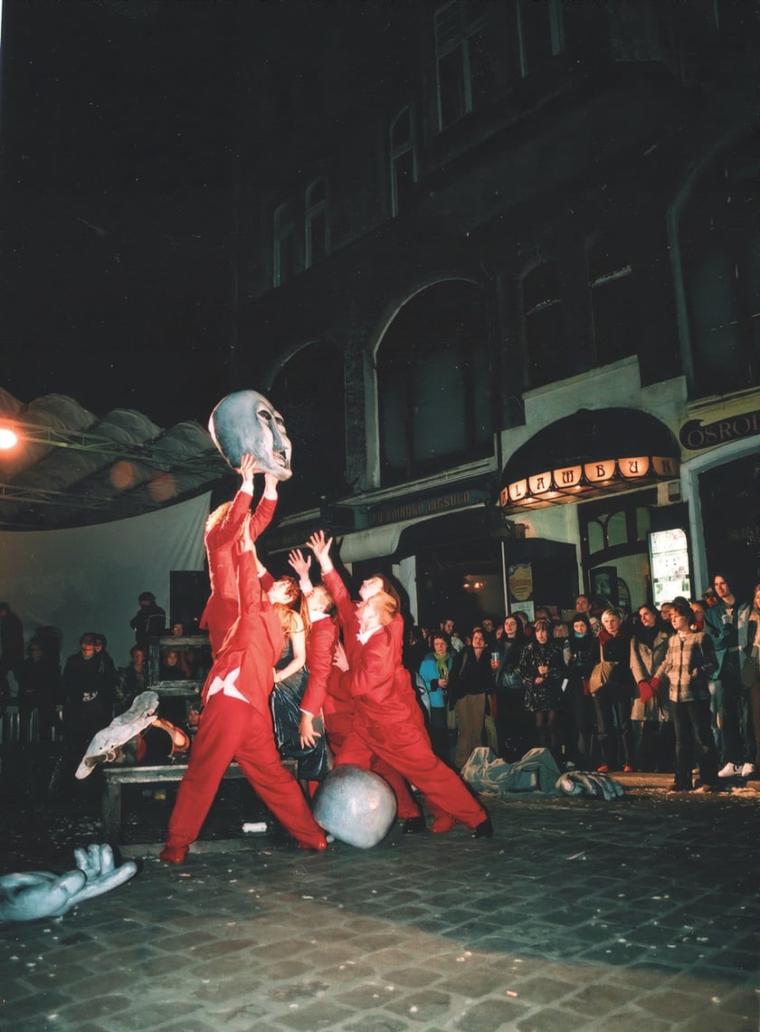 Kawiarnia Kalambur. Spektakl Kliniki Lalek na 20-lecie Kalambura