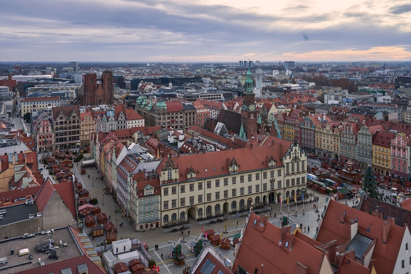 Na zdjęciu Wrocław - widok z wieży kościoła św. Elżbiety