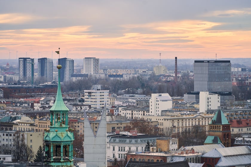 Na zdjęciu Wrocław - widok z wieży kościoła św. Elżbiety