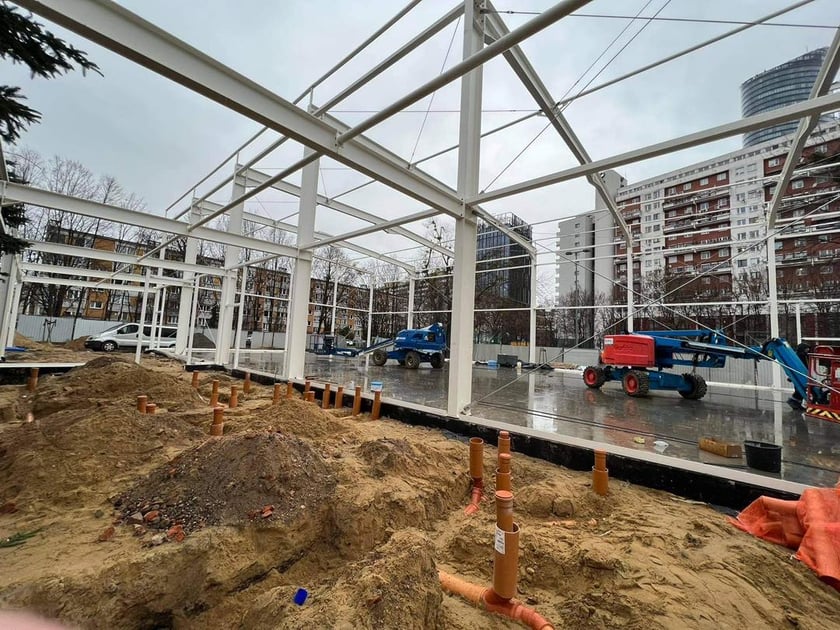 Budowa kortów i hali przy szkole podstawowej przy ul. Trwałej