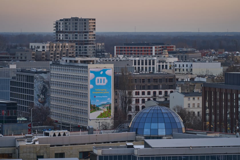 Panorama Wrocławia o zachodzie słońca z mostku Pokutnic