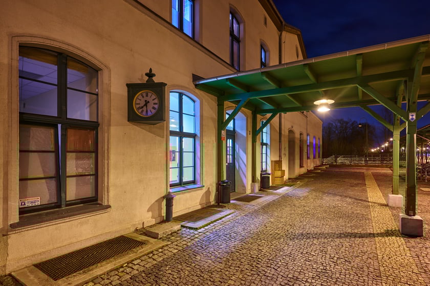 Na zdjęciu Leśnica po zmroku