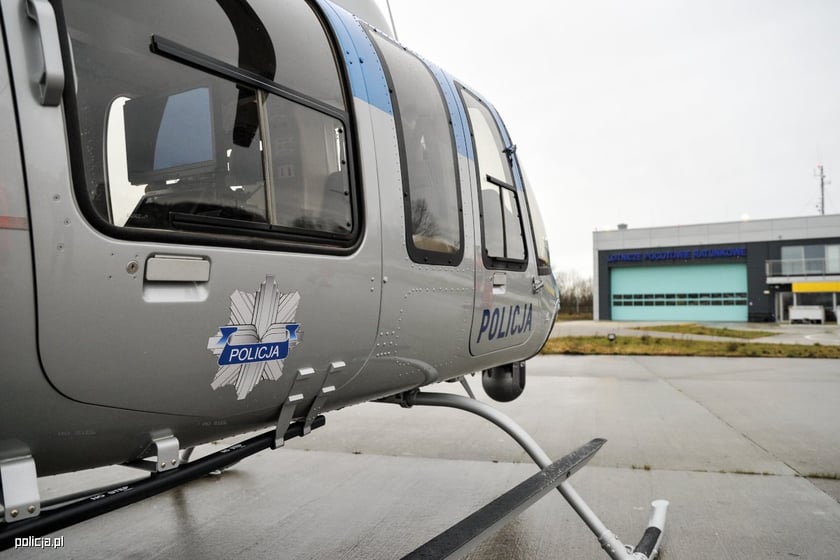 Transport serca do przeszczepu przez policyjny śmigłowiec