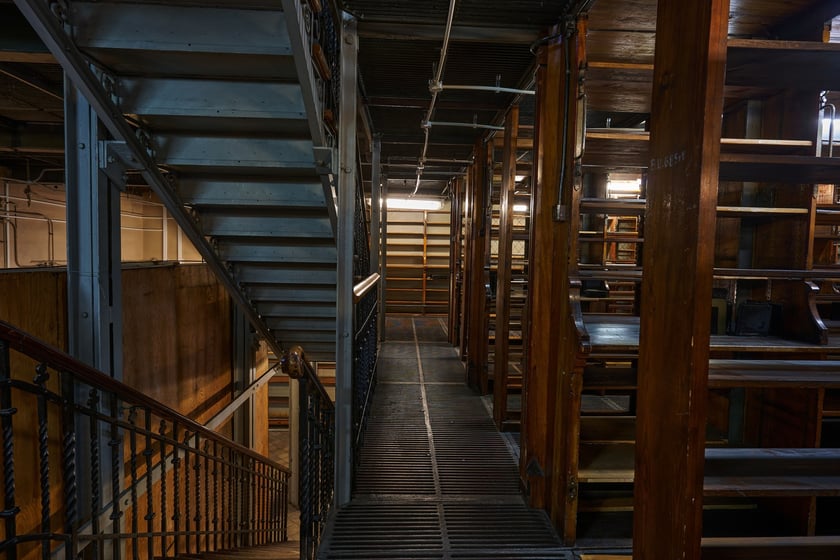 Budynek dawnej Biblioteki Uniwersyteckiej przy ul. Szajnochy we Wrocławiu