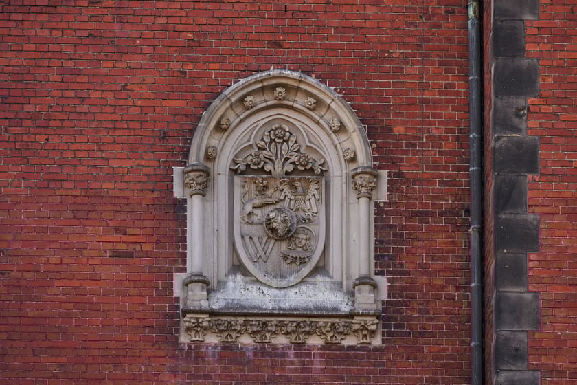 Budynek dawnej Biblioteki Uniwersyteckiej we Wrocławiu przy ul. Szajnochy 7/9