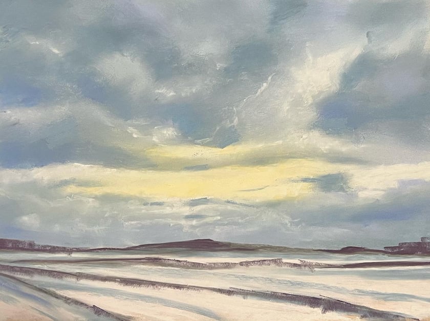 Na zdjęciu widać obrazy dr Anny Zmarzły