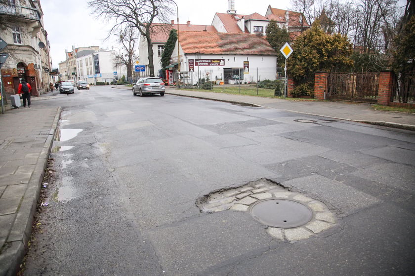 Na zdjęciu: ulica Dolnobrzeska, gdzie w najbliższym czasie zostanie przeprowadzony remont