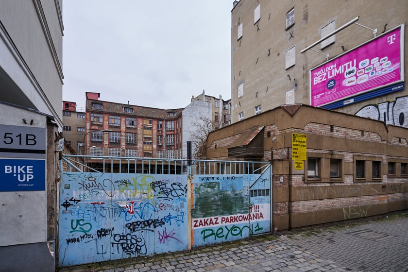 Na zdjęciu: Budynek dawnej fabryki Tytoniu przy ulicy Stawowej&nbsp;