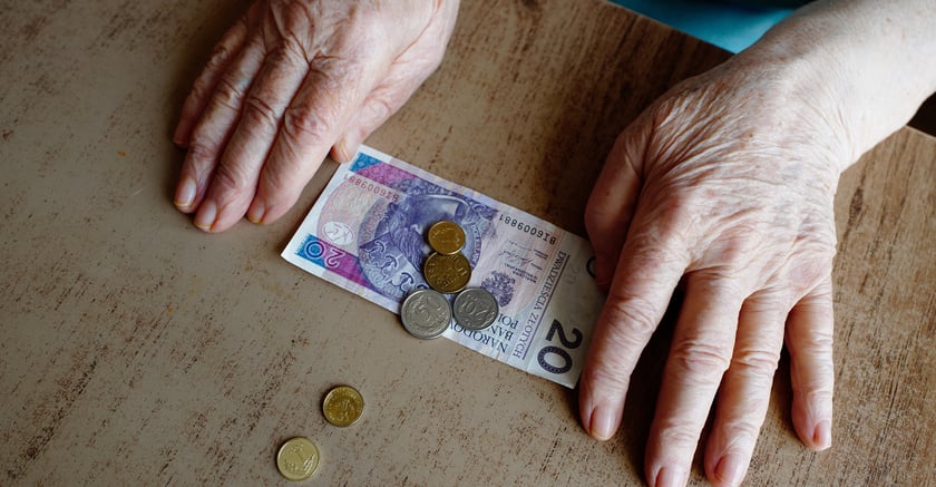 Kiedy będzie wypłata nowego 500 plus dla małżeństw?
Niewykluczone, że decyzje w sprawie wypłaty nowego 500+ , czyli specjalnego zasiłku dla senior&oacute;w, kt&oacute;rzy pozostają w długoletnim związku małżeńskim mogą zapaść do końca 2023 r.