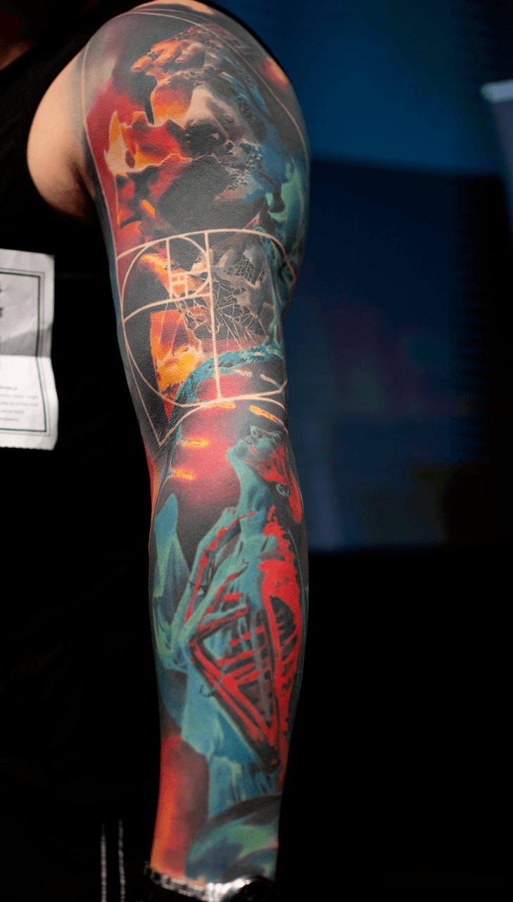 1 miejsce w kategorii Najlepszy tatuaż realistyczny -&nbsp;Alex Zakharov Space Tattoo&nbsp;
