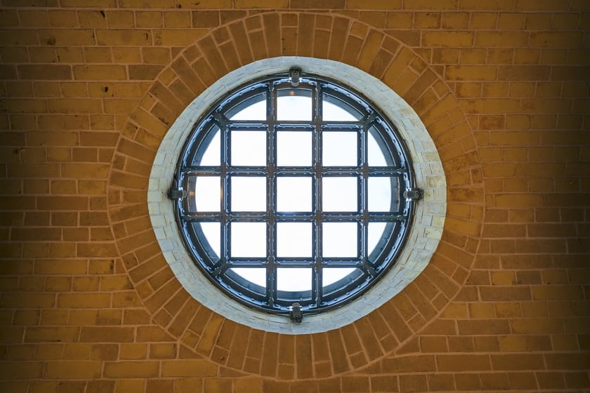 Dworzec Wrocław Gł&oacute;wny wciąż zadziwia pięknem architektury i detalami, a także pięknymi wnętrzami