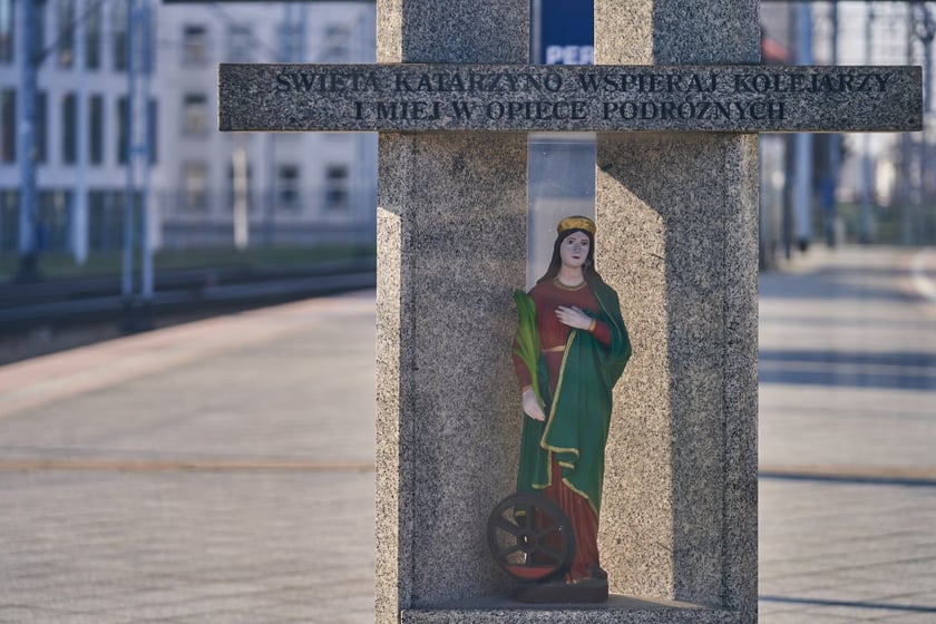 Dworzec Wrocław Gł&oacute;wny wciąż zadziwia pięknem architektury i detalami, a także pięknymi wnętrzami