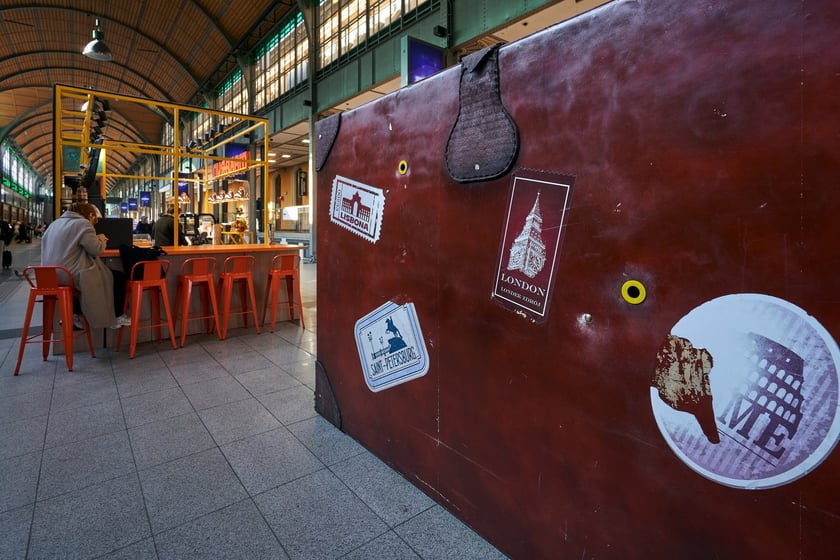 Dworzec Wrocław Gł&oacute;wny wciąż zadziwia pięknem architektury i detalami, a także pięknymi wnętrzami