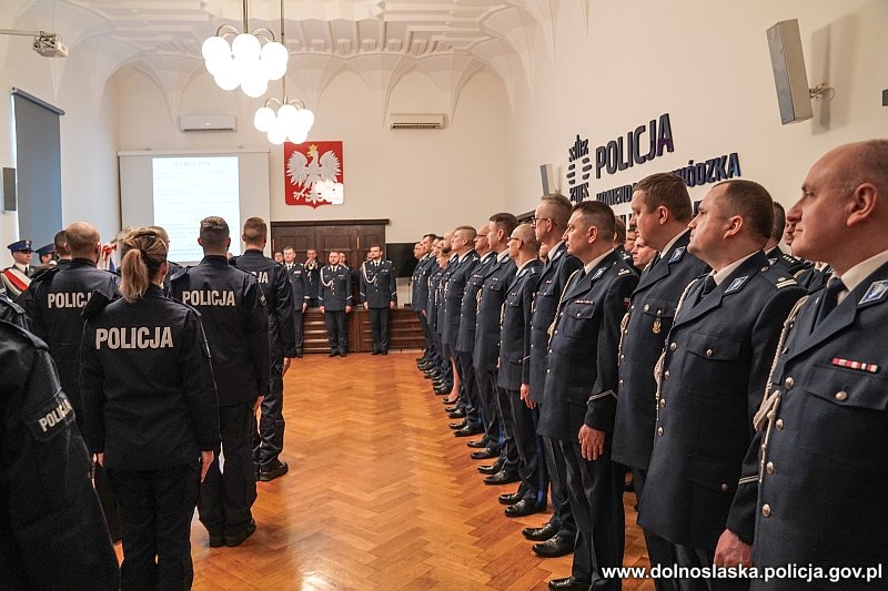 Ślubowanie nowych policjantów we Wrocławiu