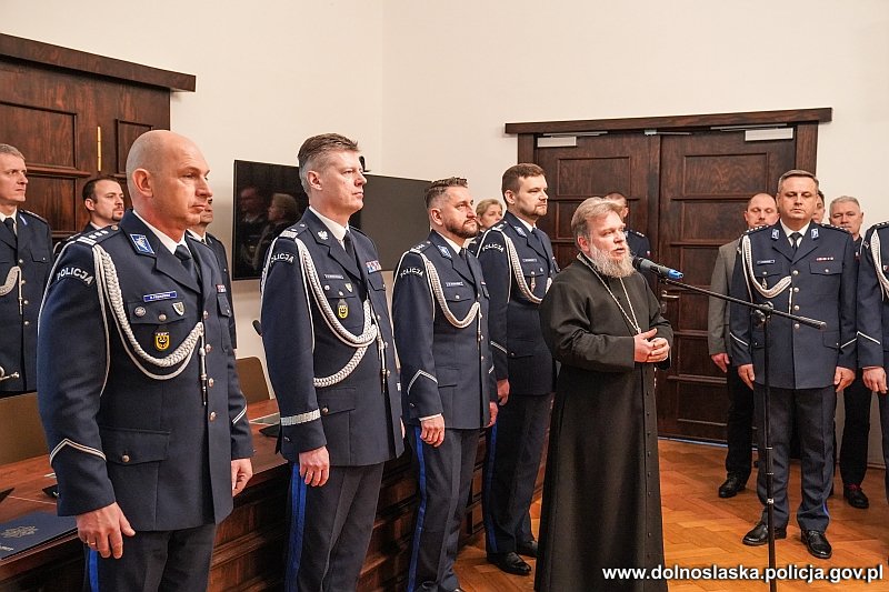 Ślubowanie nowych policjantów we Wrocławiu