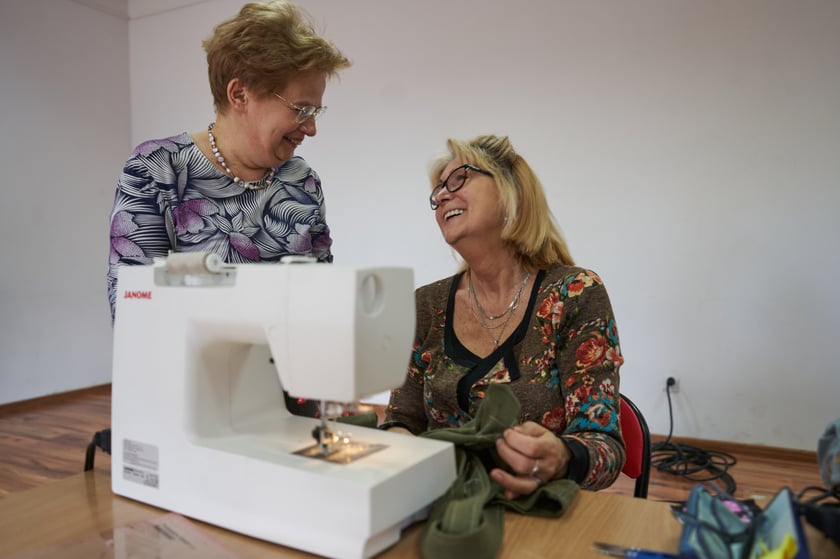 Uczestniczki warsztat&oacute;w z ekokrawiectwa