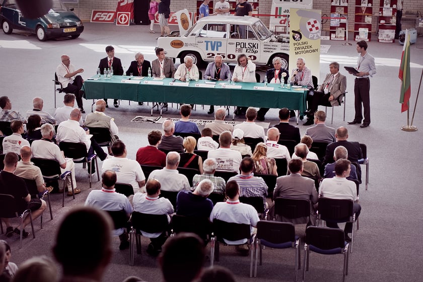 2013 rok - 40 rocznica pobicia trzech rekord&oacute;w prędkości przez Polskiego Fiata 125p