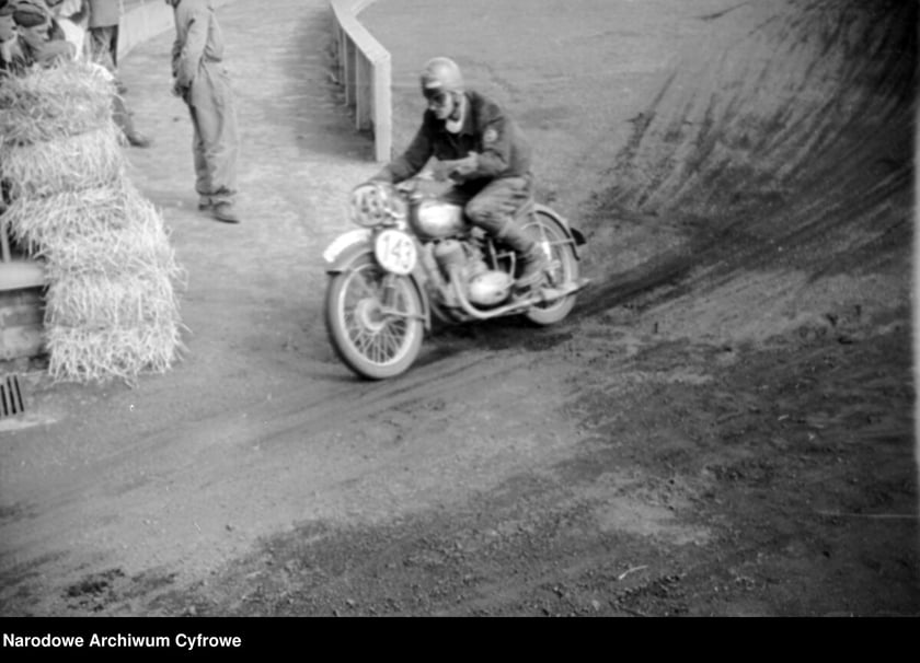 Zawody motocyklowe na Stadionie Olimpijskim, lata 1948-1953.